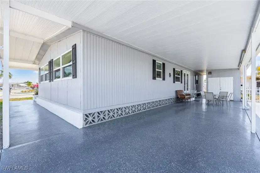Picture of 472 Nicklaus Blvd, North Fort Myers FL 33903