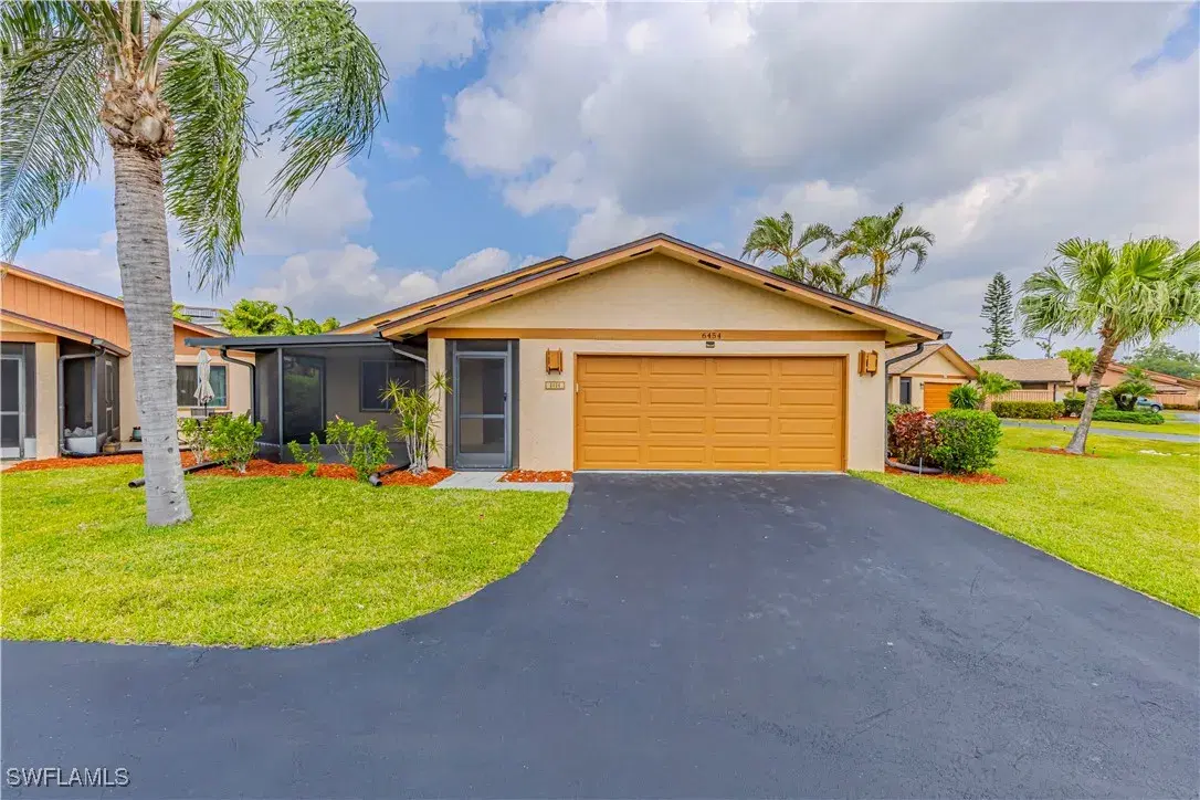 Picture of 6454 Royal Woods Dr, Fort Myers, FL 33908