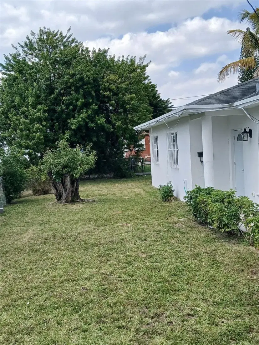 Picture of 1371 NW 51St Ter, Miami FL 33142