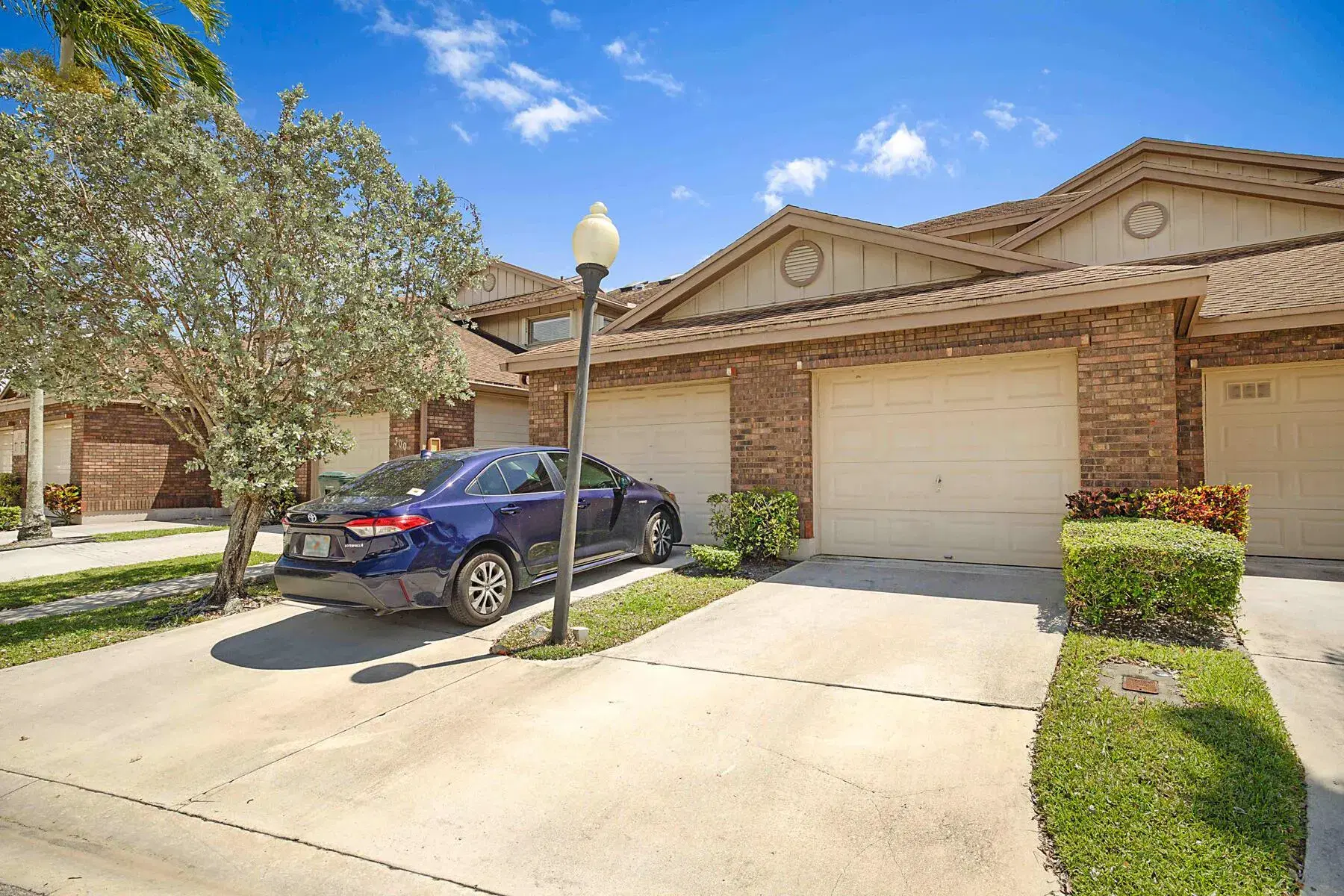 Picture of 300 Crosswinds Drive D1, Greenacres, FL 33413