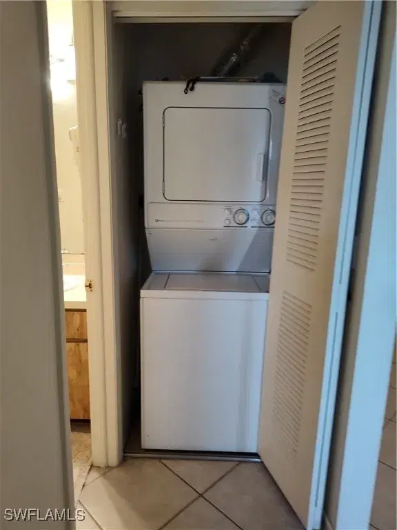 Picture of 9351 Lennex Ln, Fort Myers FL 33919
