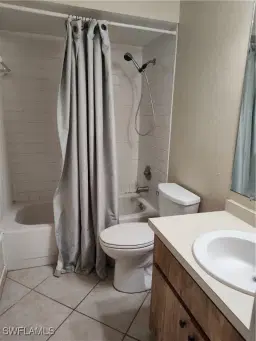 Picture of 9351 Lennex Ln, Fort Myers, FL 33919