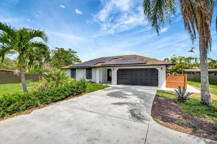 Picture of 17039 62Nd Road N, The Acreage FL 33470