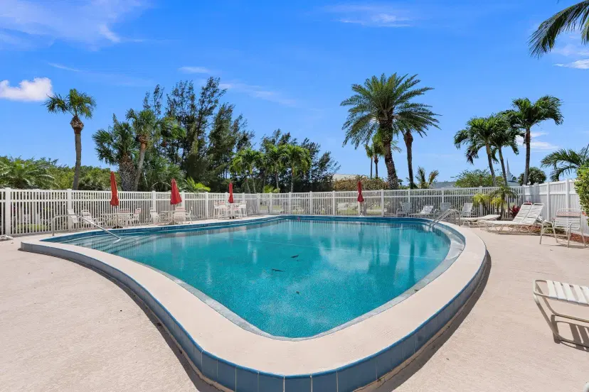 Picture of 1771 Gulfstream Avenue B4, Fort Pierce FL 34949