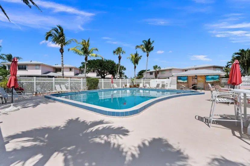 Picture of 1771 Gulfstream Avenue B4, Fort Pierce FL 34949