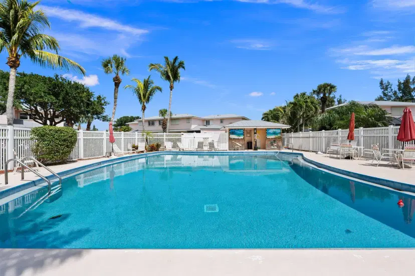 Picture of 1771 Gulfstream Avenue B4, Fort Pierce FL 34949