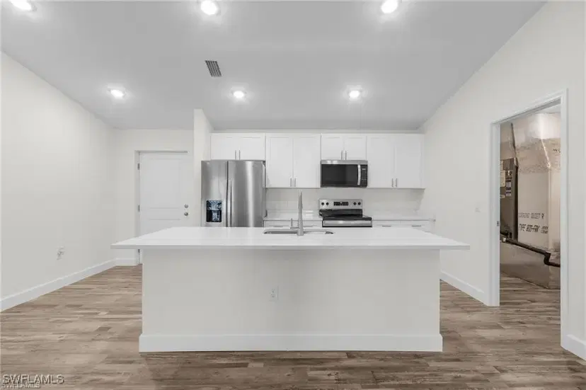 Picture of 1119 NW 9Th Ter, Cape Coral FL 33993