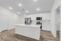 Picture of 1119 NW 9Th Ter, Cape Coral, FL 33993