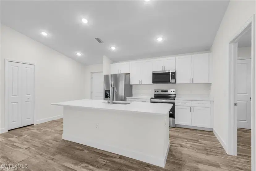 Picture of 1119 NW 9Th Ter, Cape Coral FL 33993