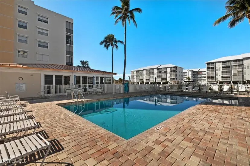 Picture of 4491 Bay Beach Ln 113, Fort Myers Beach FL 33931