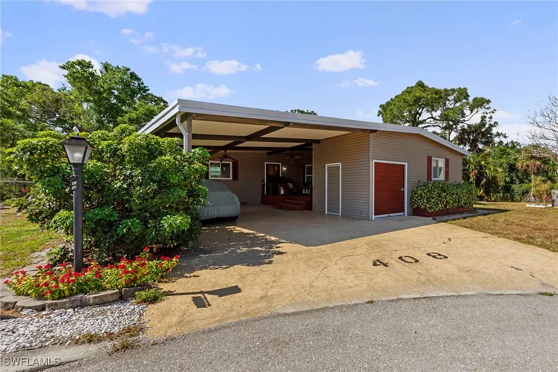 Picture of 408 Player Ct, North Fort Myers, FL 33903