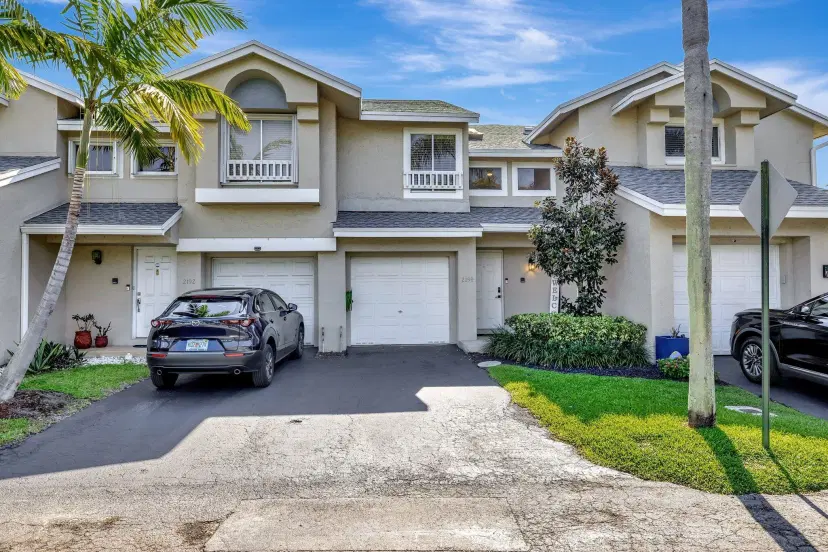 Picture of 2190 Discovery Circle W, Deerfield Beach FL 33442