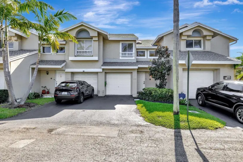 Picture of 2190 Discovery Circle W, Deerfield Beach FL 33442