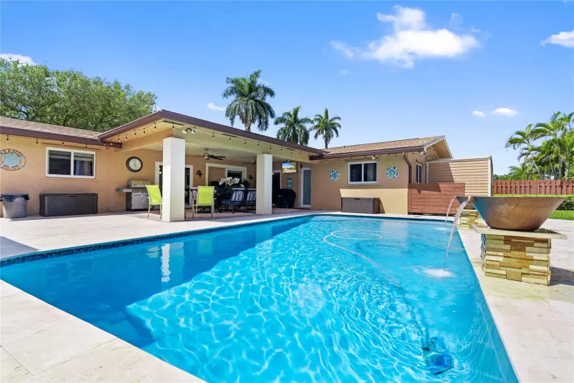 Picture of 7001 NW 7Th Ct, Plantation FL 33317