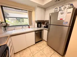 Picture of 6010 S Falls Circle Dr 305, Lauderhill, FL 33319