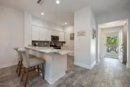 Picture of 1035 Tarpon Cove Dr 202, Naples, FL 34110