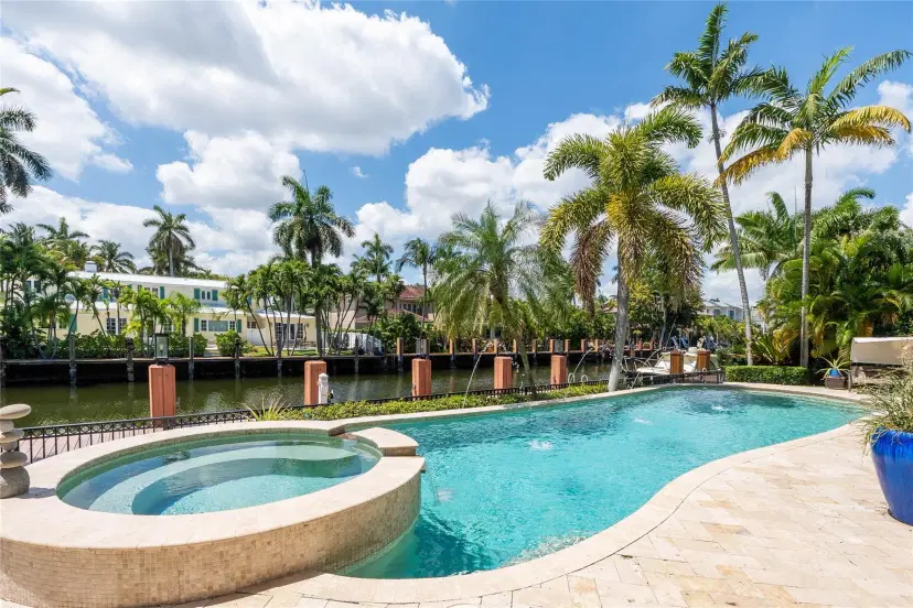 Picture of 441 Royal Plaza Dr, Fort Lauderdale FL 33301