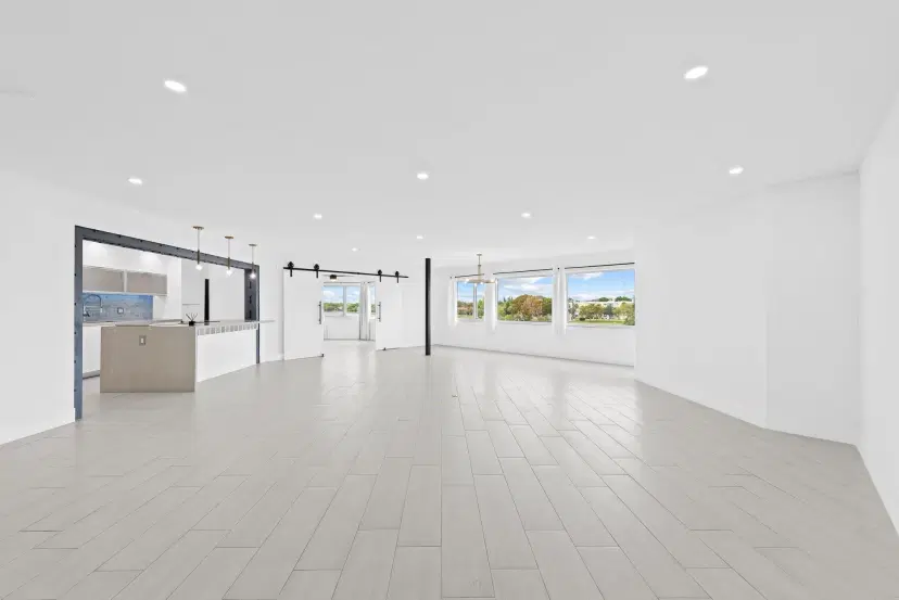 Picture of 877 NE 195Th St 422, Miami FL 33179