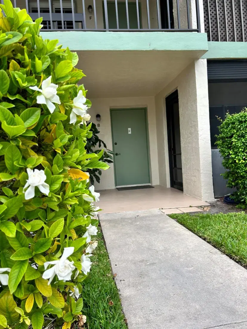 Picture of 6489 Chasewood Drive B, Jupiter FL 33458