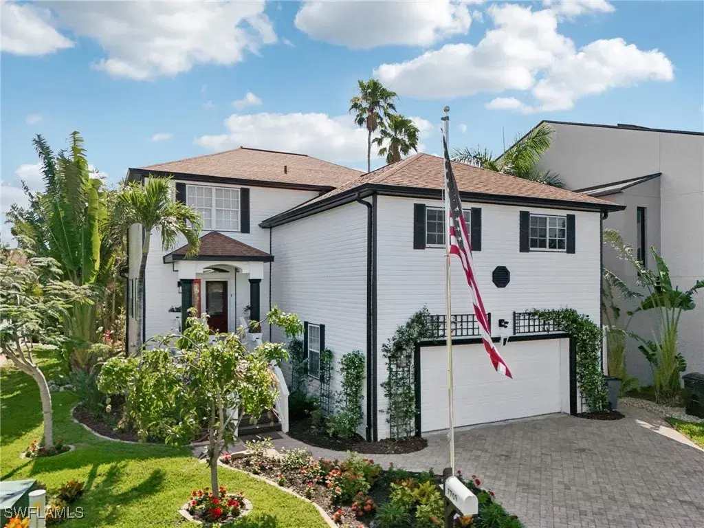Picture of 7709 Victoria Cove Ct, Fort Myers, FL 33908