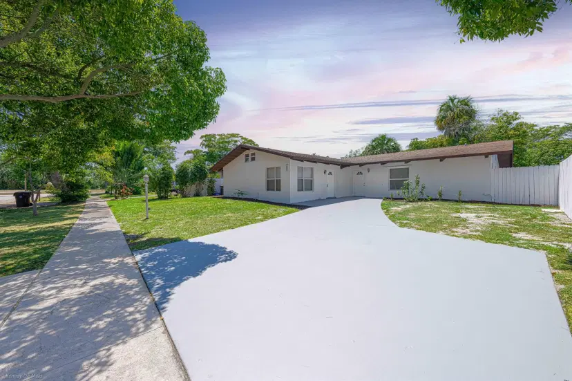 Picture of 507 Ontario Place, West Palm Beach FL 33409