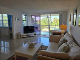 Picture of 535 Oaks 308, Pompano Beach, FL 33069