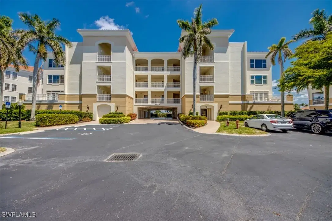 Picture of 11110 Harbour Yacht CT 33D, Fort Myers, FL 33908