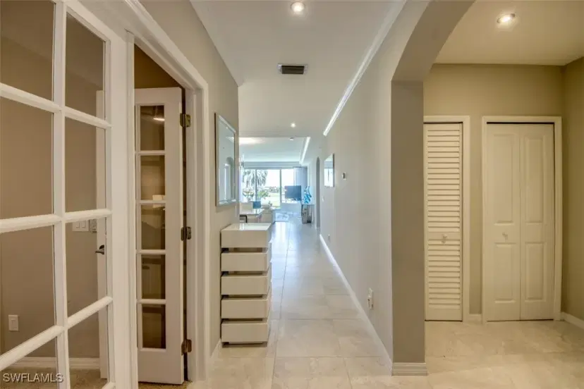 Picture of 11110 Harbour Yacht CT 33D, Fort Myers FL 33908