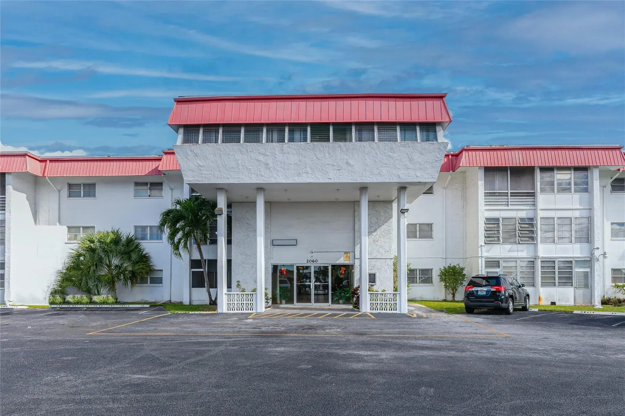 Picture of 2060 NW 48Th Terrace 310, Lauderhill, FL 33313