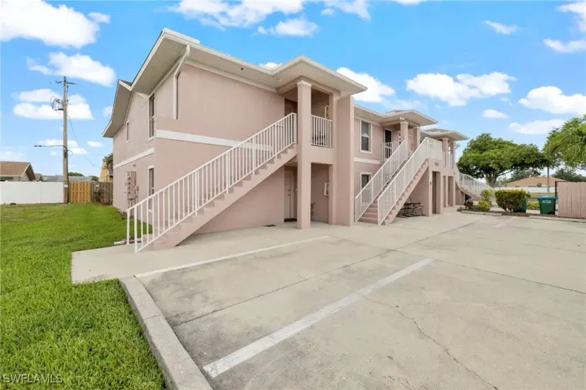 Picture of 904 SE 13Th St 201, Cape Coral FL 33990