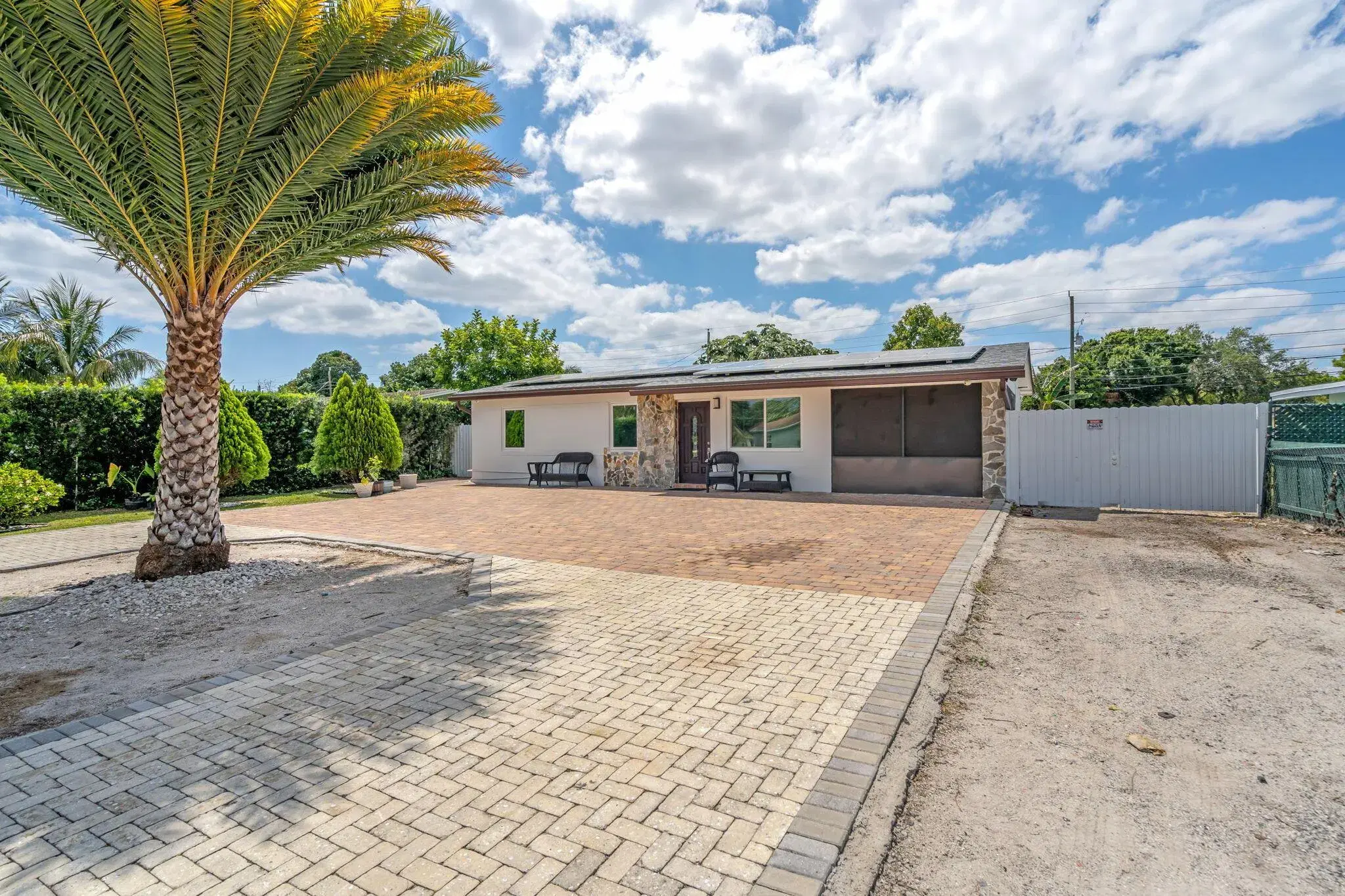 Picture of 4650 Sutton Terrace S, West Palm Beach, FL 33415