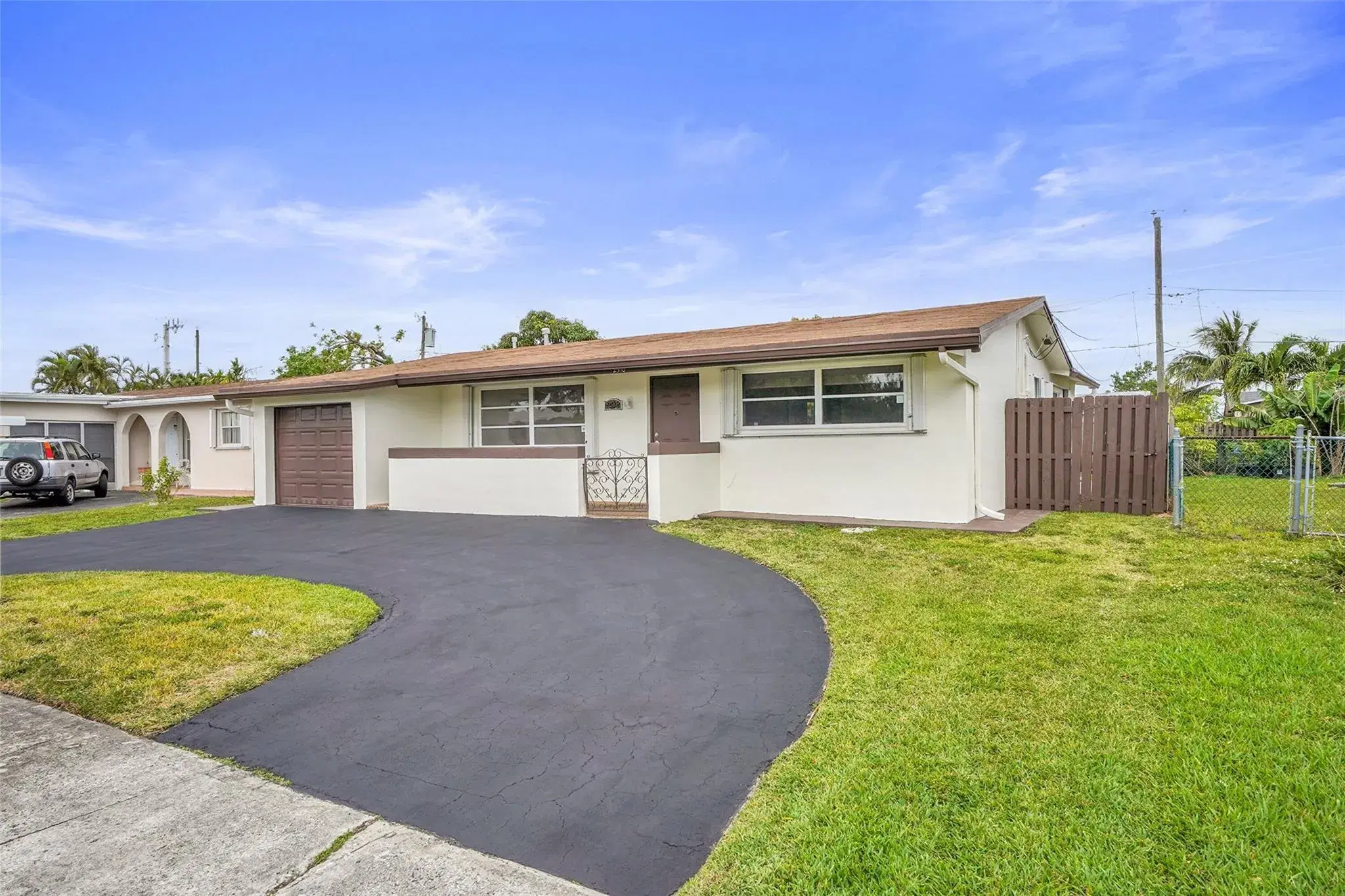 Picture of 2510 NW 94Th Ter, Sunrise, FL 33322