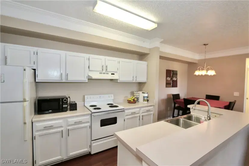 Picture of 11490 Villa Grand 218, Fort Myers FL 33913