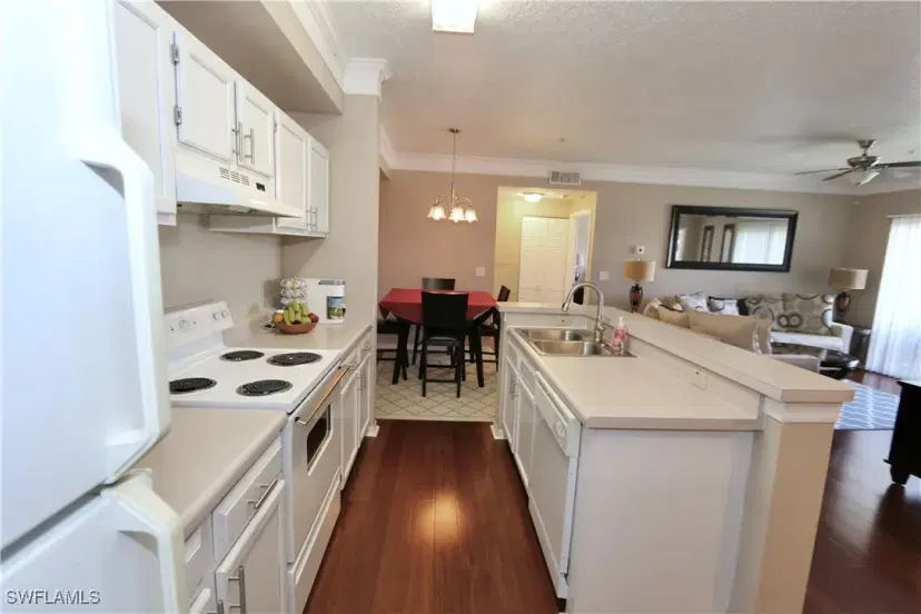 Picture of 11490 Villa Grand 218, Fort Myers FL 33913
