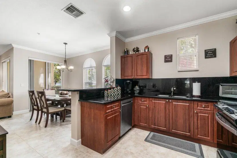 Picture of 110 Jacaranda Country Club Drive 103, Plantation FL 33324