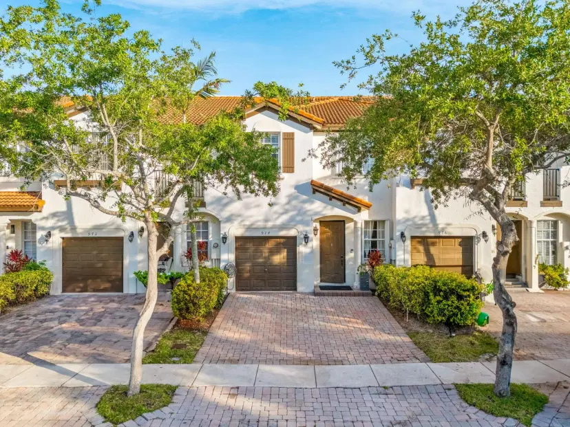 Picture of 974 NE 29Th Terrace, Homestead FL 33033