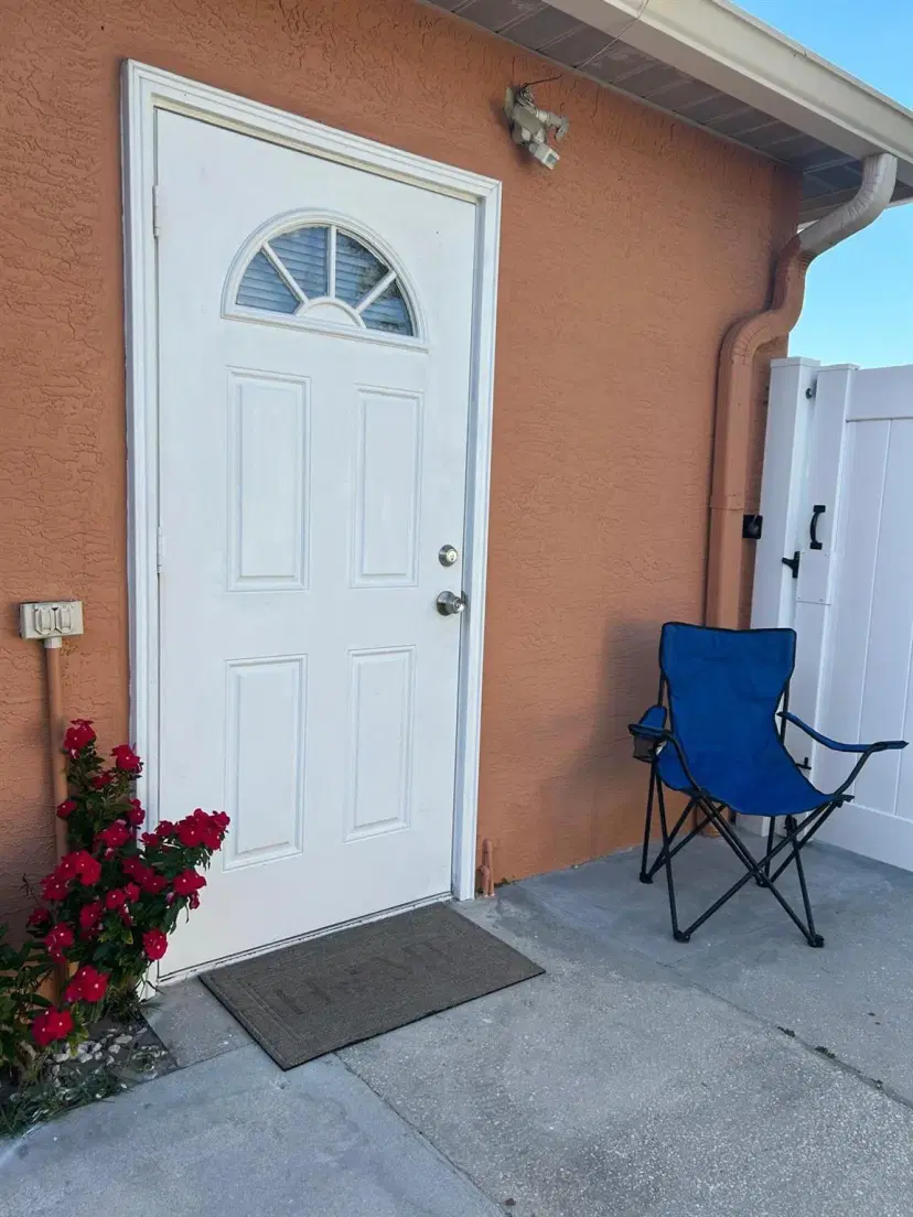 Picture of 2110 SW Larchmont Lane, Port St Lucie FL 34984