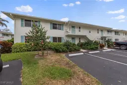 Picture of 261 Quails Nest Rd 5, Naples, FL 34112
