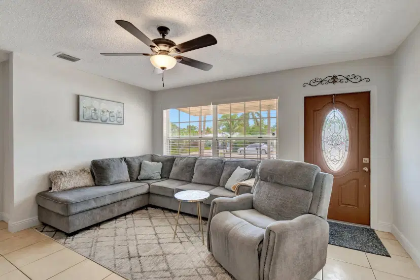 Picture of 391 SW 2Nd Street, Boca Raton FL 33432