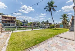 Picture of 340 Crescent St, Fort Myers Beach, FL 33931