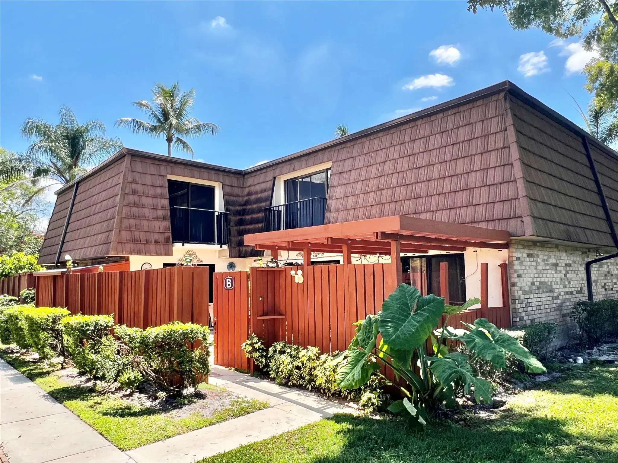 Picture of 9150 SW 23Rd St B, Davie, FL 33324