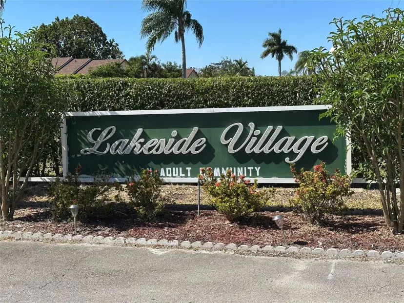 Picture of 725 Lori Drive 111, Palm Springs FL 33461