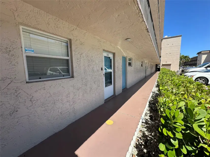 Picture of 725 Lori Drive 111, Palm Springs FL 33461