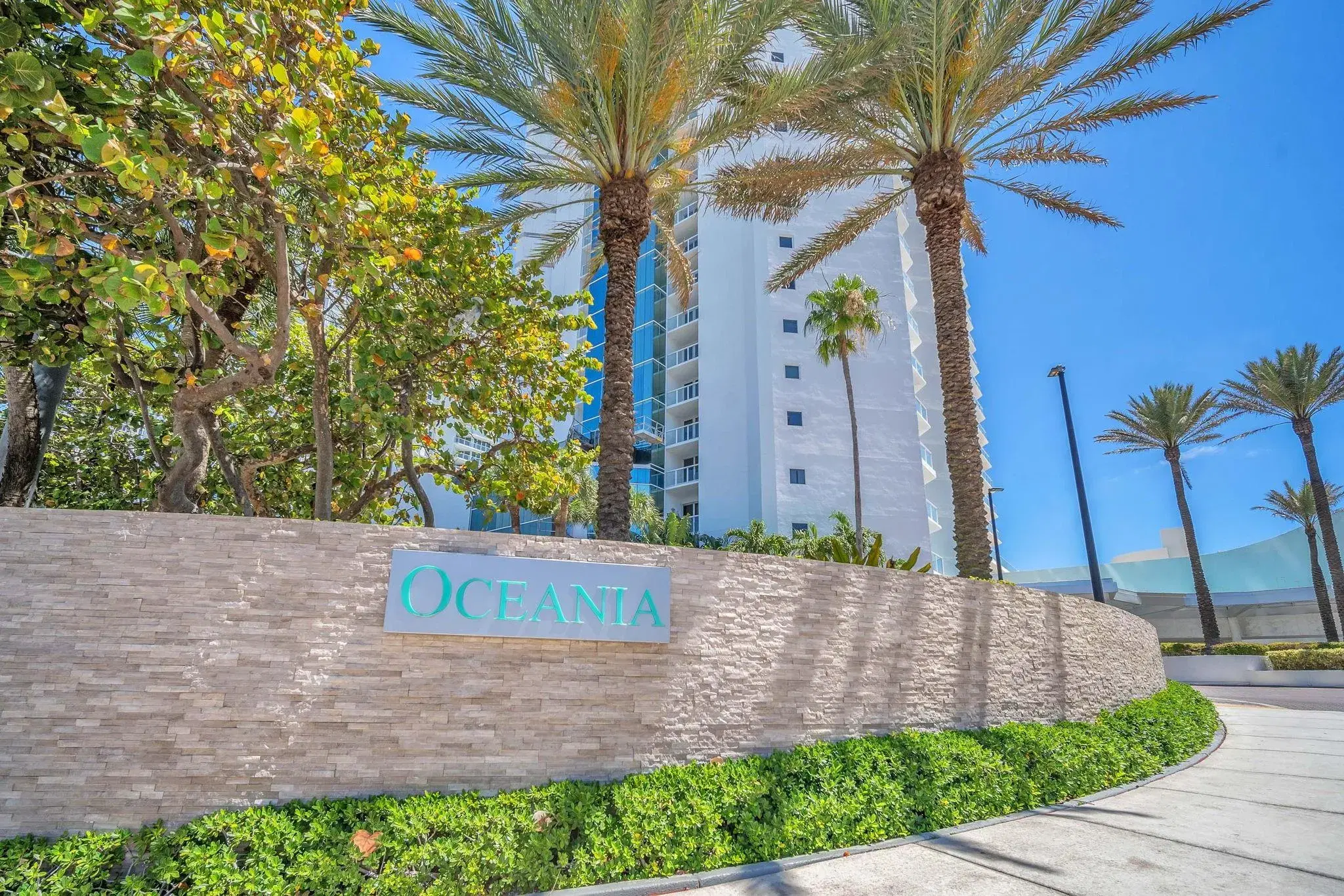 Picture of 16445 Collins Ave 328, Sunny Isles Beach, FL 33160