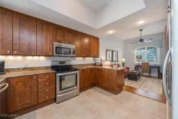 Picture of 985 Sandpiper St I-206, Naples, FL 34102