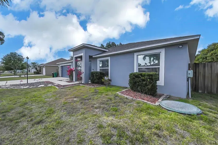 Picture of 1557 SW Pitts Avenue, Port St Lucie FL 34953