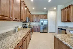 Picture of 11211 Yellow Poplar Dr, Fort Myers, FL 33913