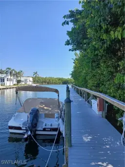 Picture of 3051 Sandpiper Bay Cir I102, Naples, FL 34112