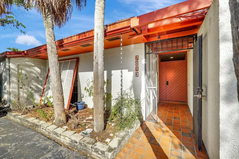 Picture of 7013 Greentree Ln, Miami Lakes FL 33014