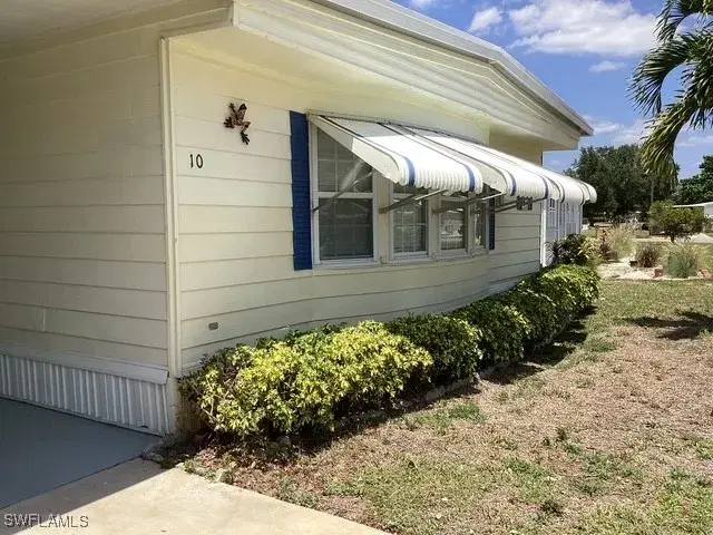 Picture of 10 Le Mans Dr, Naples, FL 34112
